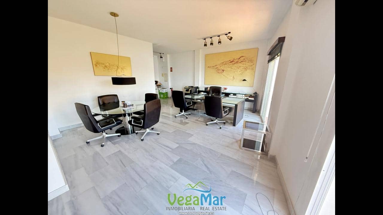 2 bedroom Flat for sale in La Herradura - € 235,000 (Ref: 9547008)