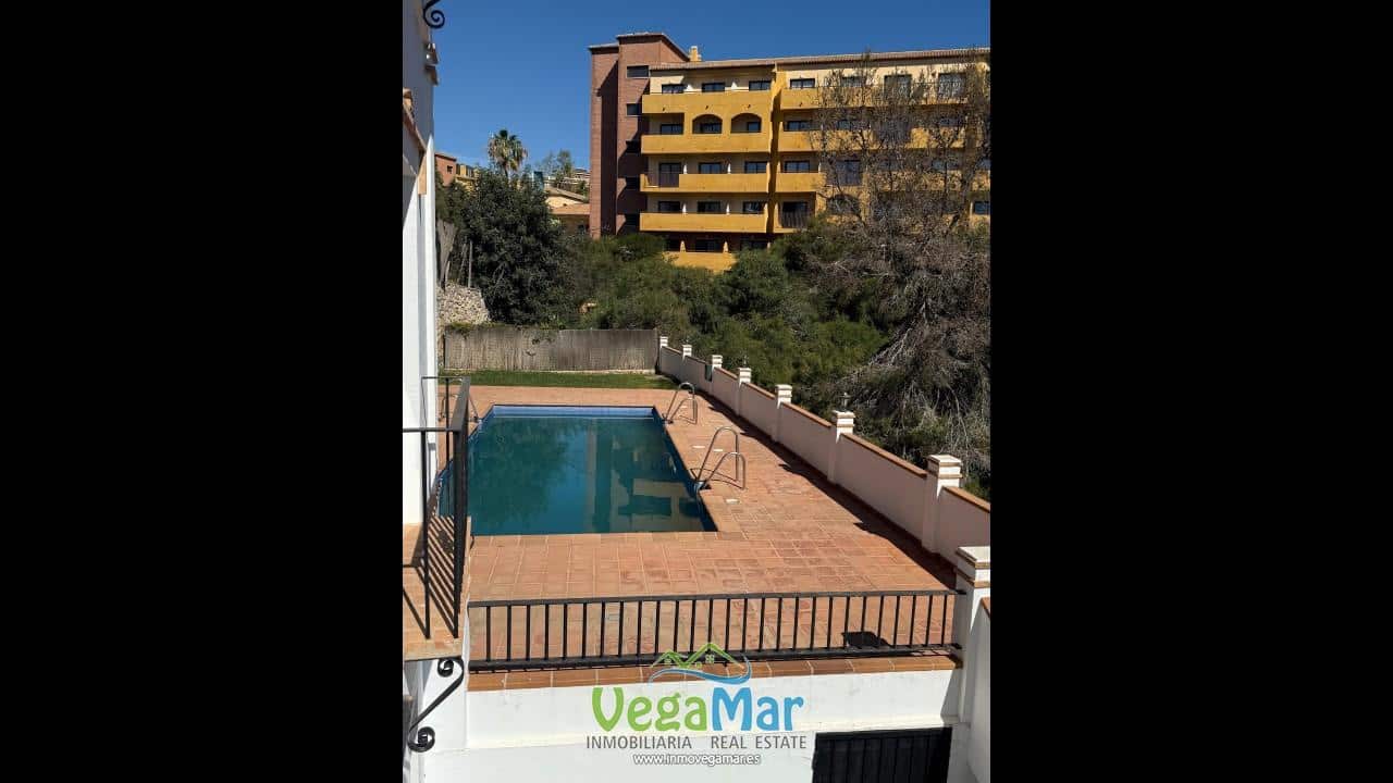 2 bedroom Flat for sale in La Herradura - € 235,000 (Ref: 9547008)