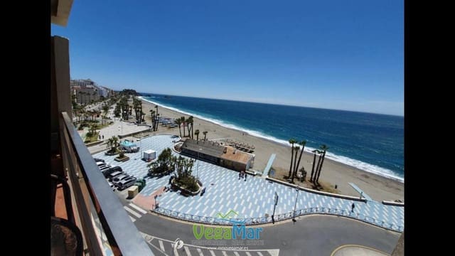 Flat for sale in Almuñécar with garage - € 200,000 (Ref: 9606425)