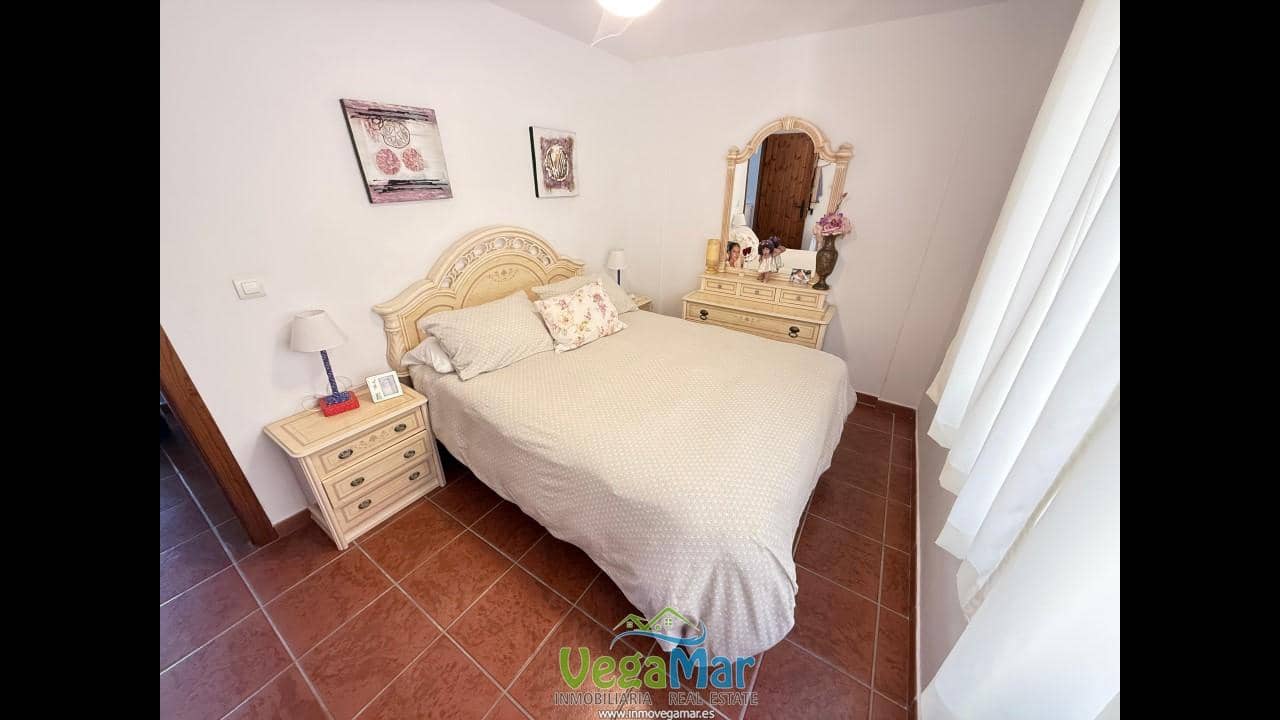 4 Zimmer Villa zu verkaufen in Almunecar mit Pool Garage - 290.000 € (Ref: 9623246)