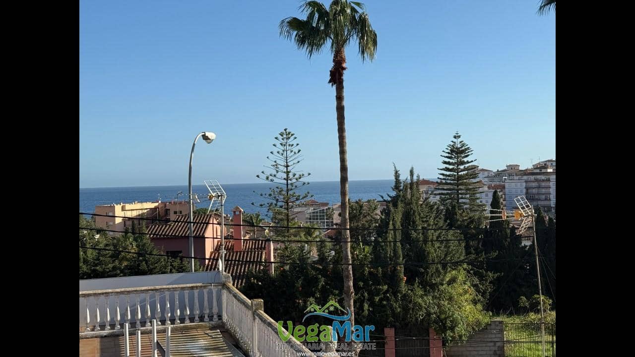 4 Zimmer Villa zu verkaufen in Almunecar mit Pool Garage - 290.000 € (Ref: 9623246)