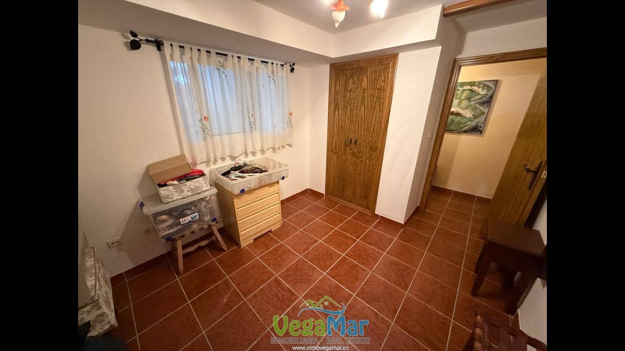 4 Zimmer Villa zu verkaufen in Almunecar mit Pool Garage - 290.000 € (Ref: 9623246)