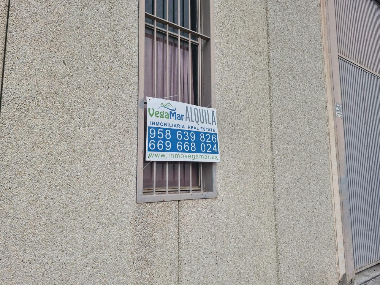 Kommersiell att hyra i Almunecar - 1 200 € (Ref: 9656812)