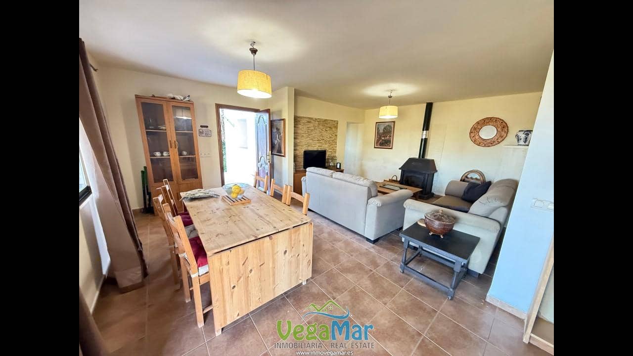 4 bedroom Finca/Country House for sale in Almunecar with pool - € 210,000 (Ref: 9702478)