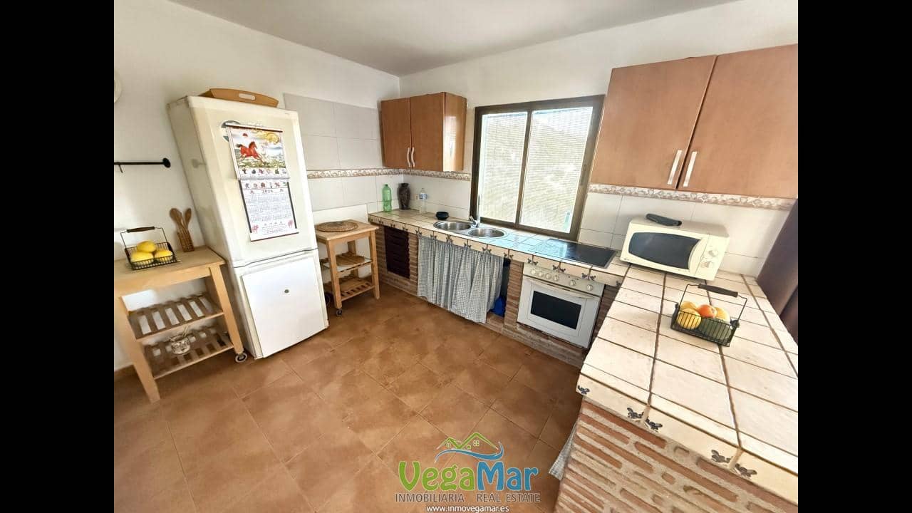 4 bedroom Finca/Country House for sale in Almunecar with pool - € 210,000 (Ref: 9702478)