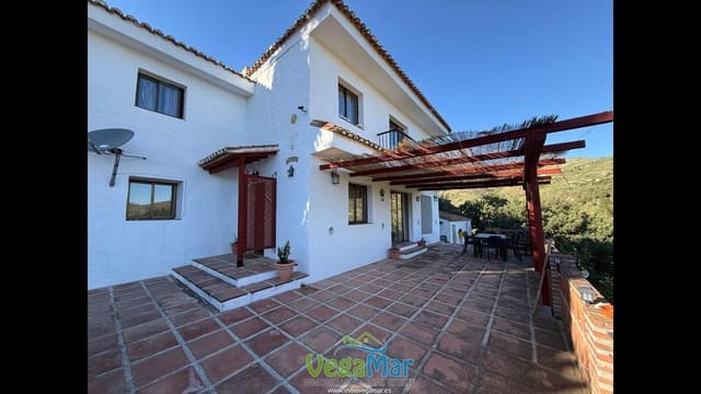 4 sovrum Finca/Hus på landet till salu i Almuñécar med pool - 210 000 € (Ref: 9702478)