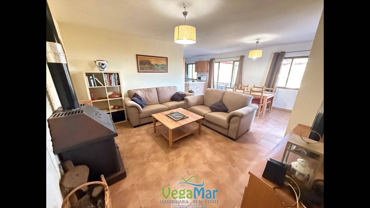 4 bedroom Finca/Country House for sale in Almunecar with pool - € 210,000 (Ref: 9702478)