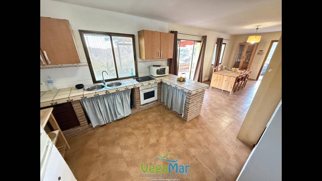 4 bedroom Finca/Country House for sale in Almunecar with pool - € 210,000 (Ref: 9702478)