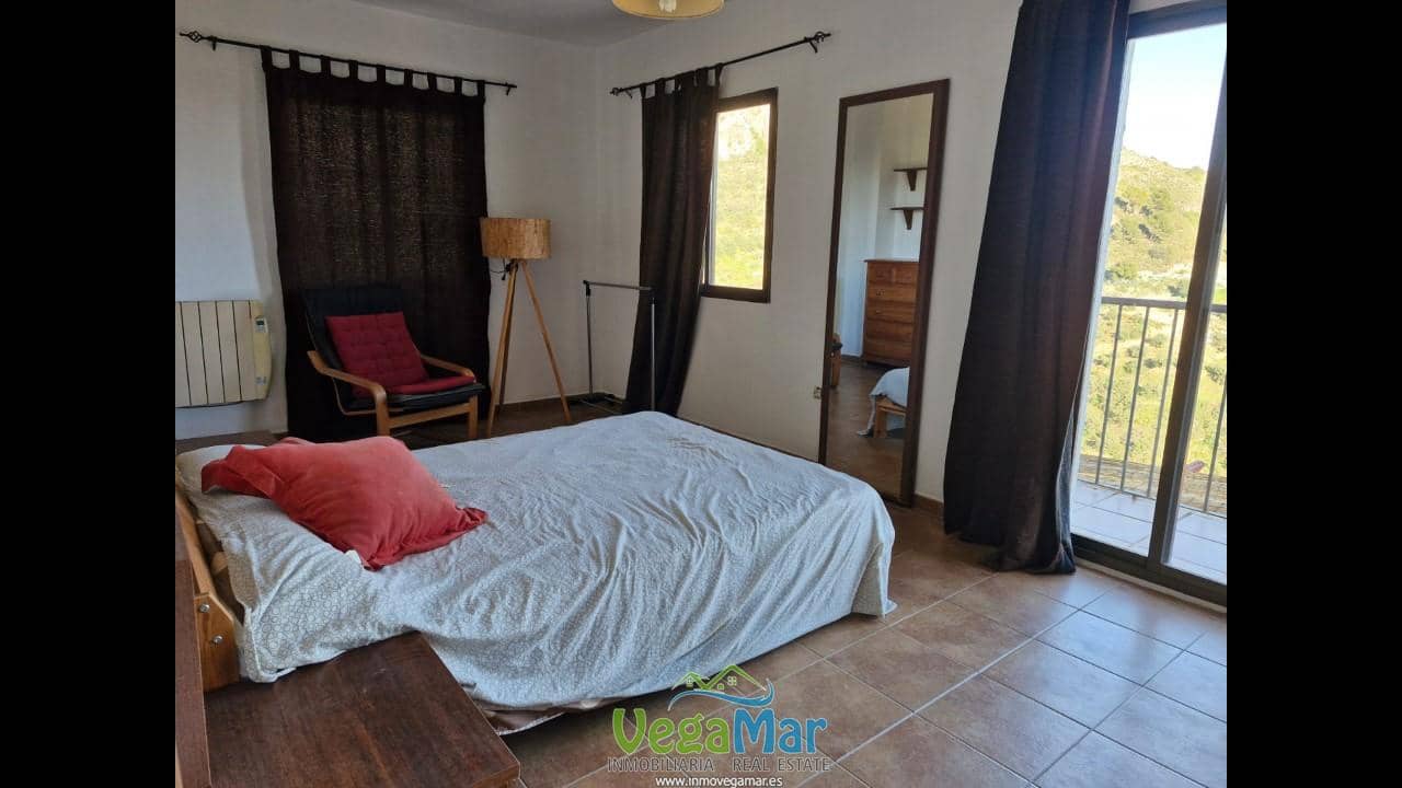 4 bedroom Finca/Country House for sale in Almunecar with pool - € 210,000 (Ref: 9702478)