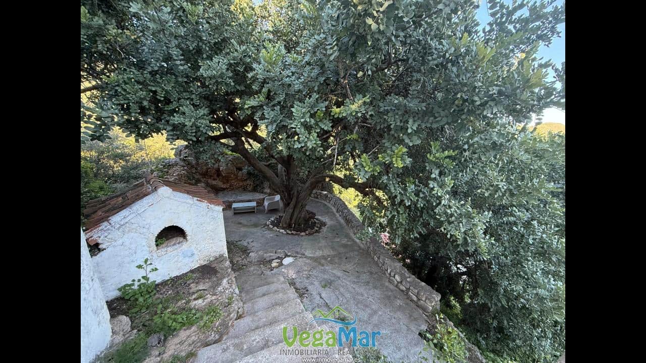 4 bedroom Finca/Country House for sale in Almunecar with pool - € 210,000 (Ref: 9702478)