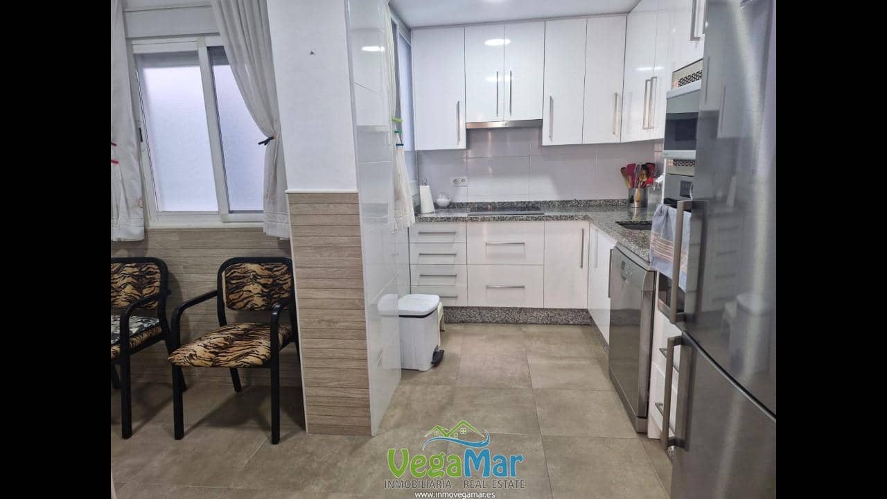3 bedroom Flat for sale in Almunecar - € 315,000 (Ref: 9747248)