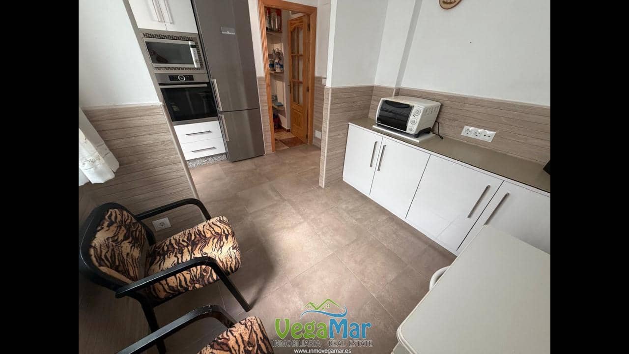 3 bedroom Flat for sale in Almunecar - € 299,000 (Ref: 9747248)