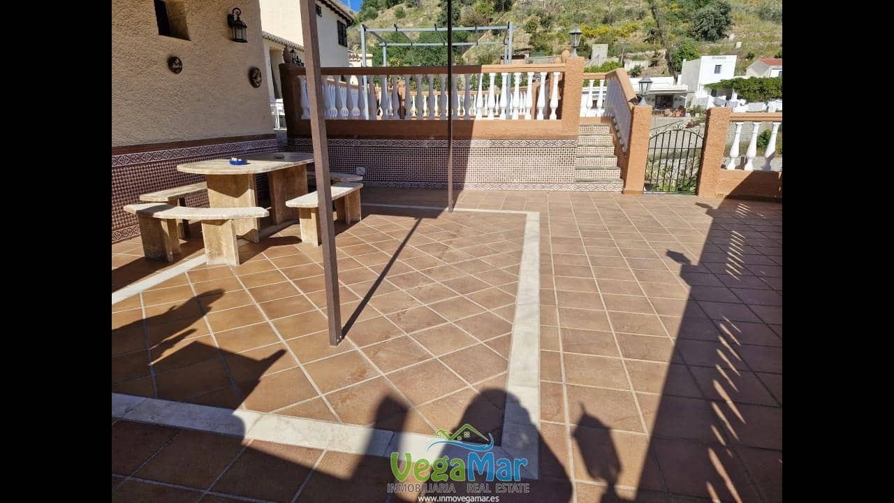 5 soveværelse Villa til salg i Almunecar med swimmingpool garage - € 850.000 (Ref: 9780011)