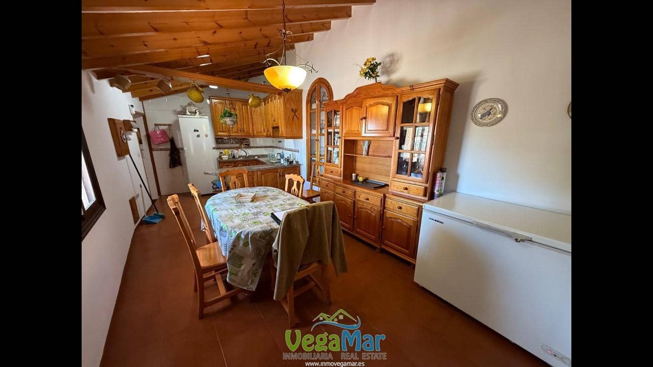 5 soveværelse Villa til salg i Almunecar med swimmingpool garage - € 850.000 (Ref: 9780011)