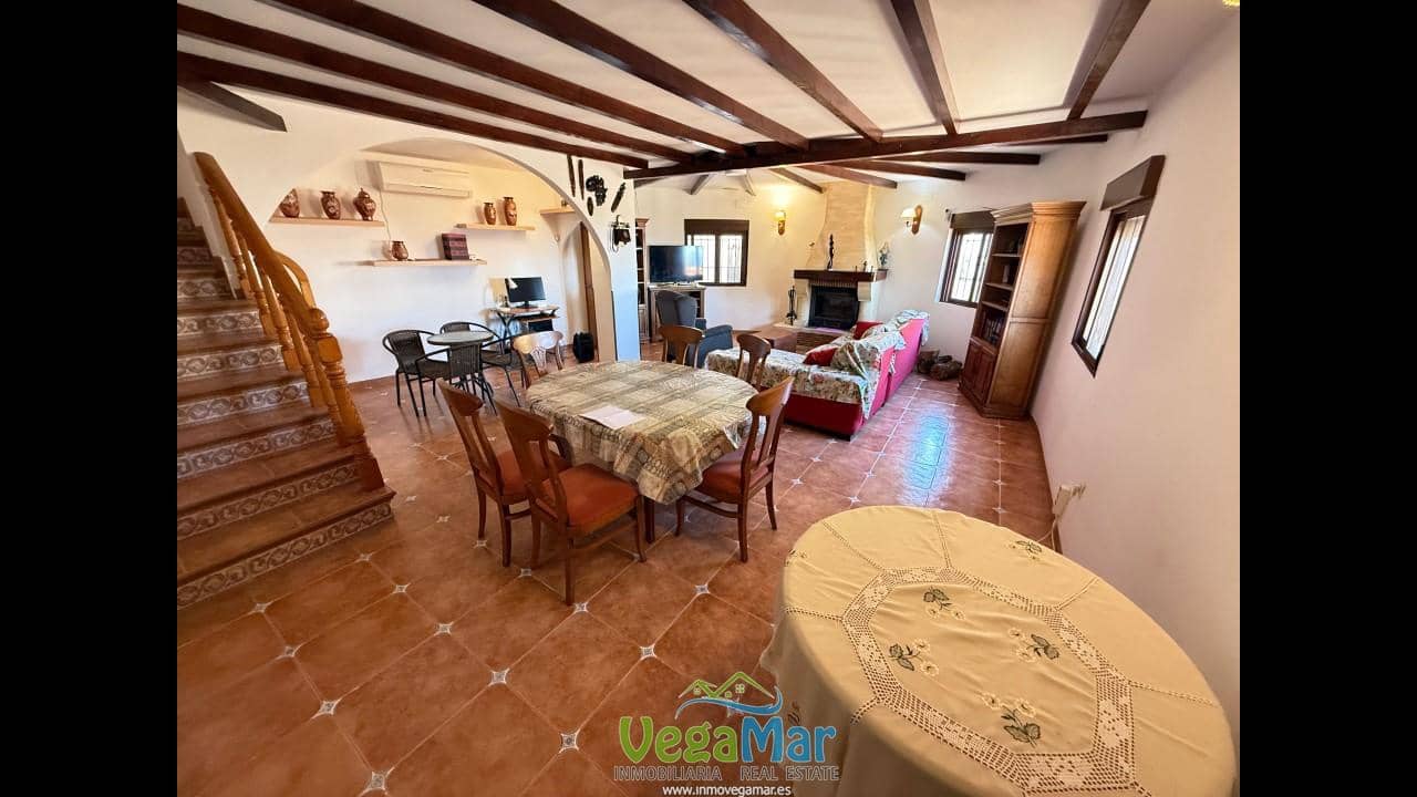 5 soveværelse Villa til salg i Almunecar med swimmingpool garage - € 850.000 (Ref: 9780011)