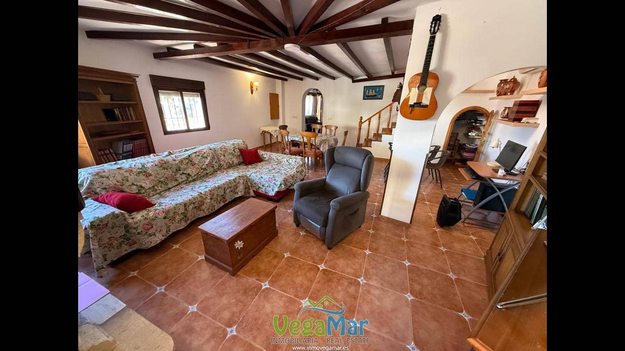 5 soveværelse Villa til salg i Almunecar med swimmingpool garage - € 850.000 (Ref: 9780011)