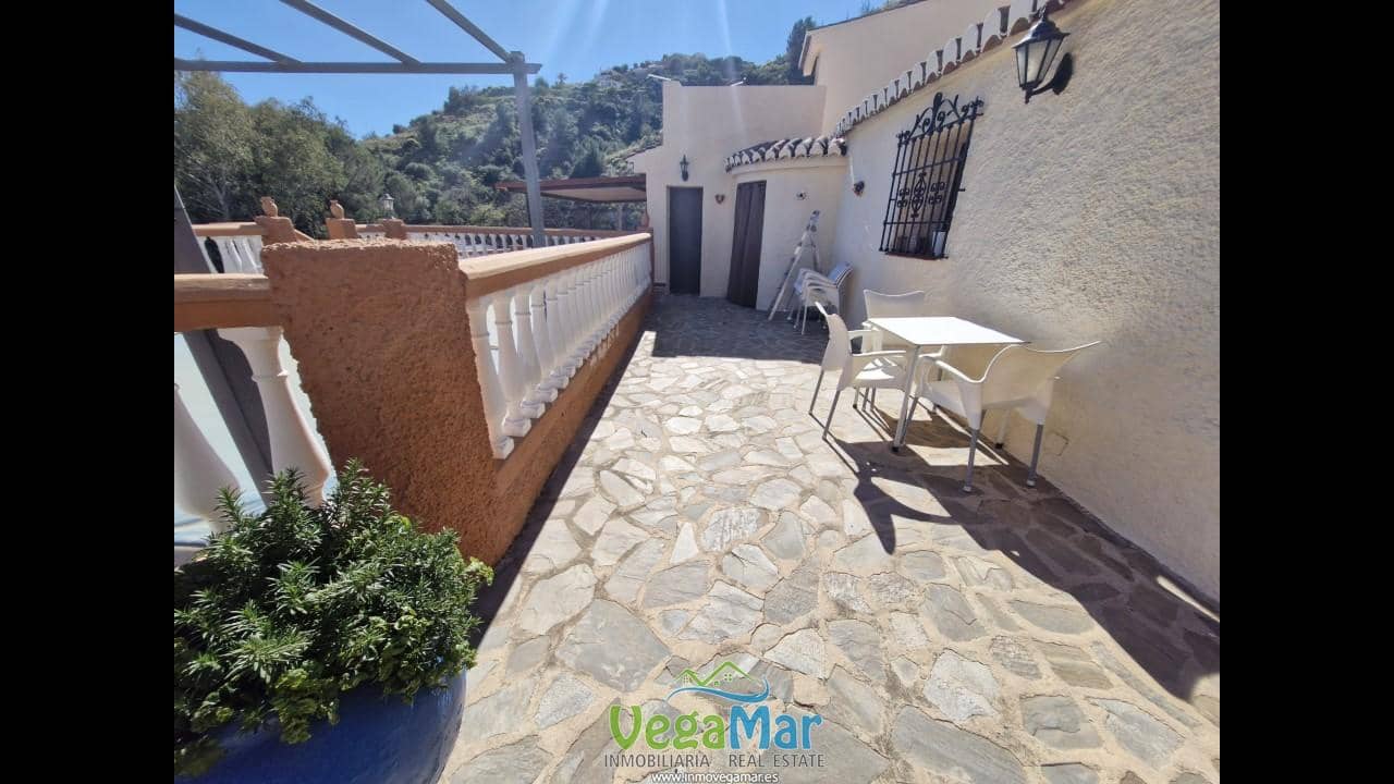 5 soveværelse Villa til salg i Almunecar med swimmingpool garage - € 850.000 (Ref: 9780011)