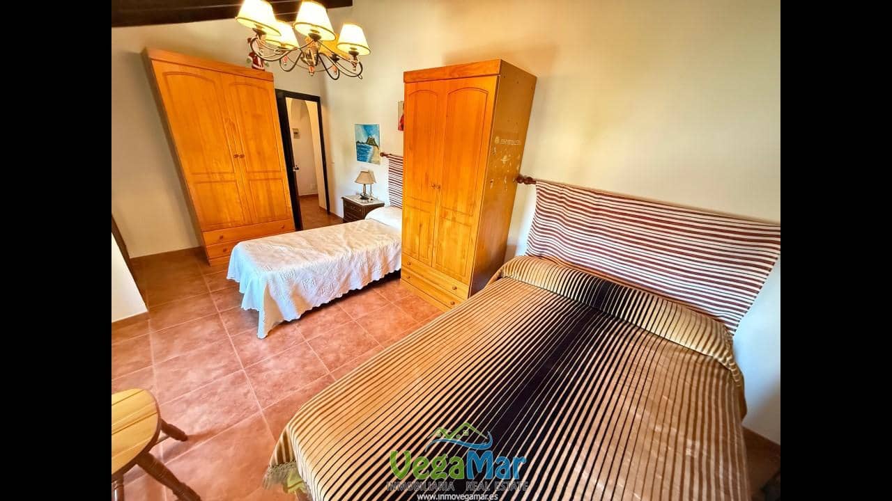 5 soveværelse Villa til salg i Almunecar med swimmingpool garage - € 850.000 (Ref: 9780011)