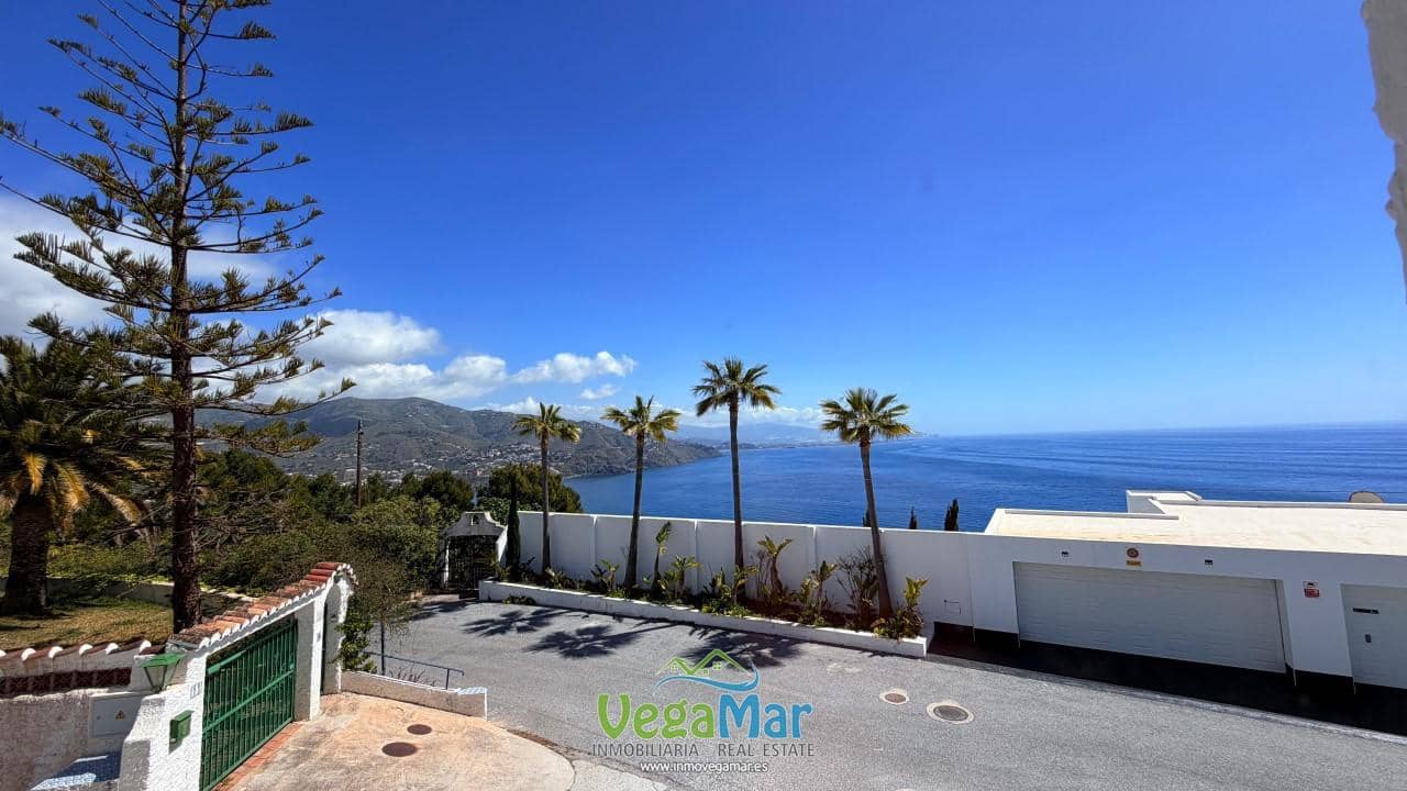 2 bedroom Villa for holiday rental in Almunecar - € 450 (Ref: 9784985)