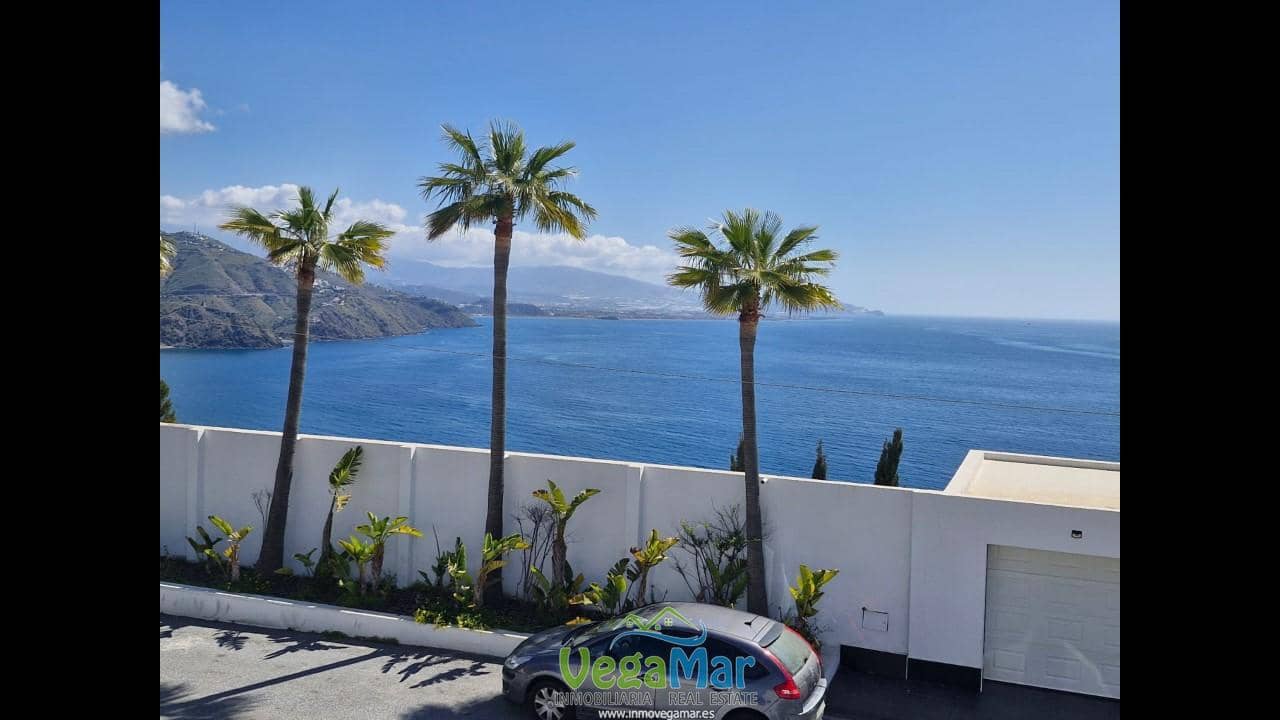 2 bedroom Villa for holiday rental in Almunecar - € 450 (Ref: 9784985)