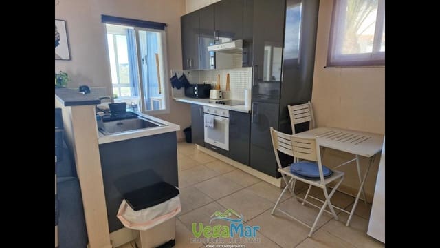   2 soveværelse   ferieVilla i Almuñécar   - € 450 (Ref: 9784985)