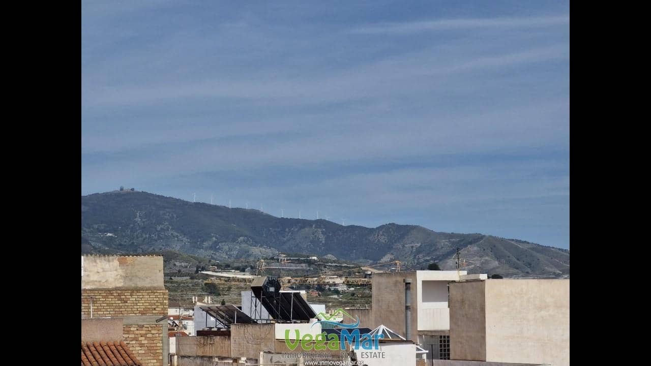 5 bedroom Villa for sale in Motril with garage - € 265,000 (Ref: 9821224)