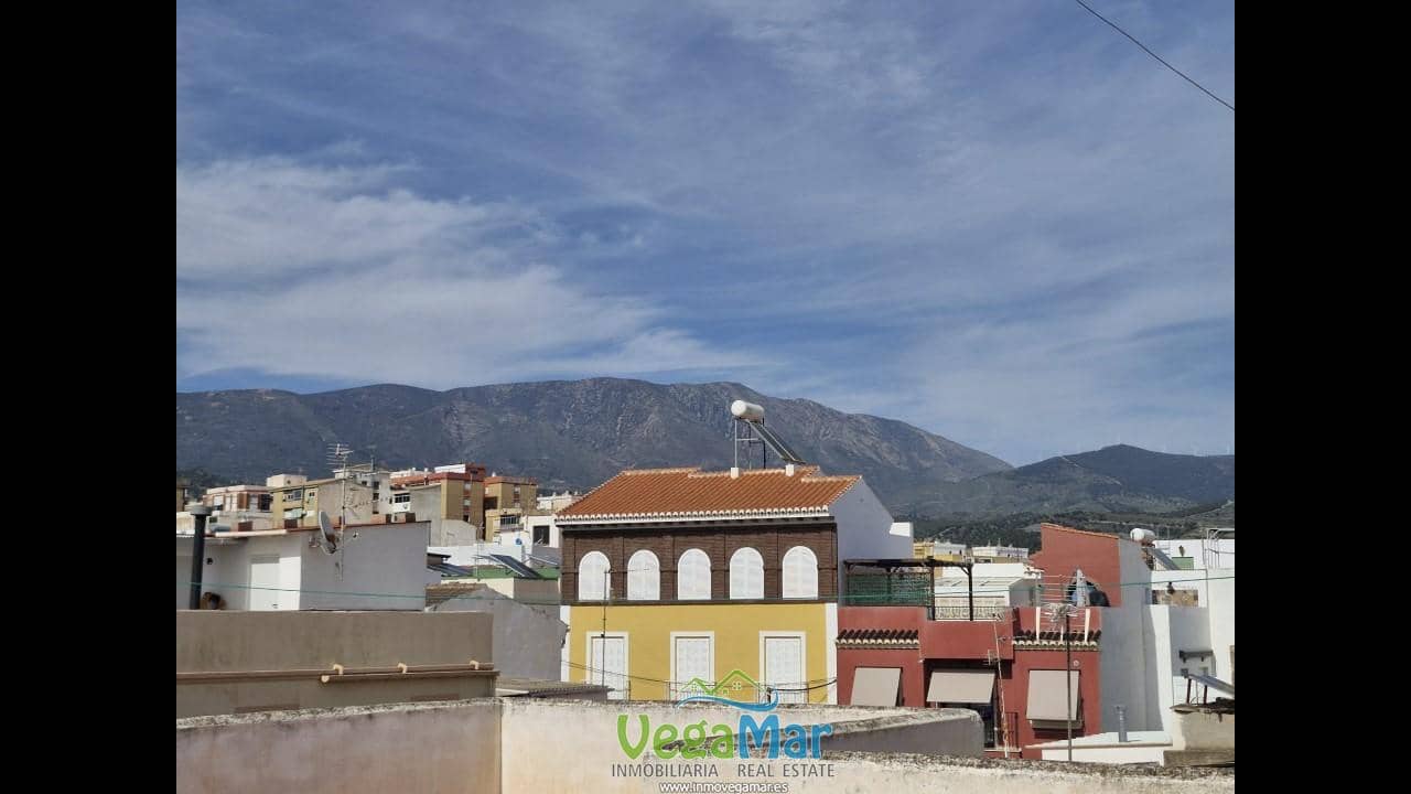 5 bedroom Villa for sale in Motril with garage - € 265,000 (Ref: 9821224)