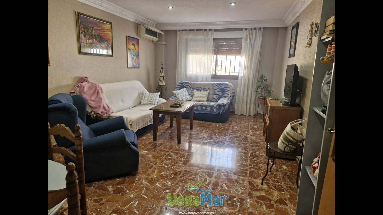 5 bedroom Villa for sale in Motril with garage - € 265,000 (Ref: 9821224)
