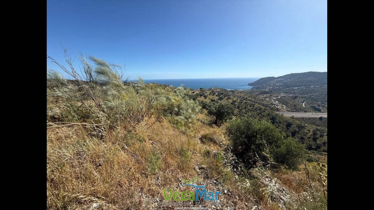 Ubebygd land til salgs i La Herradura - € 35 000 (Ref: 9830396)