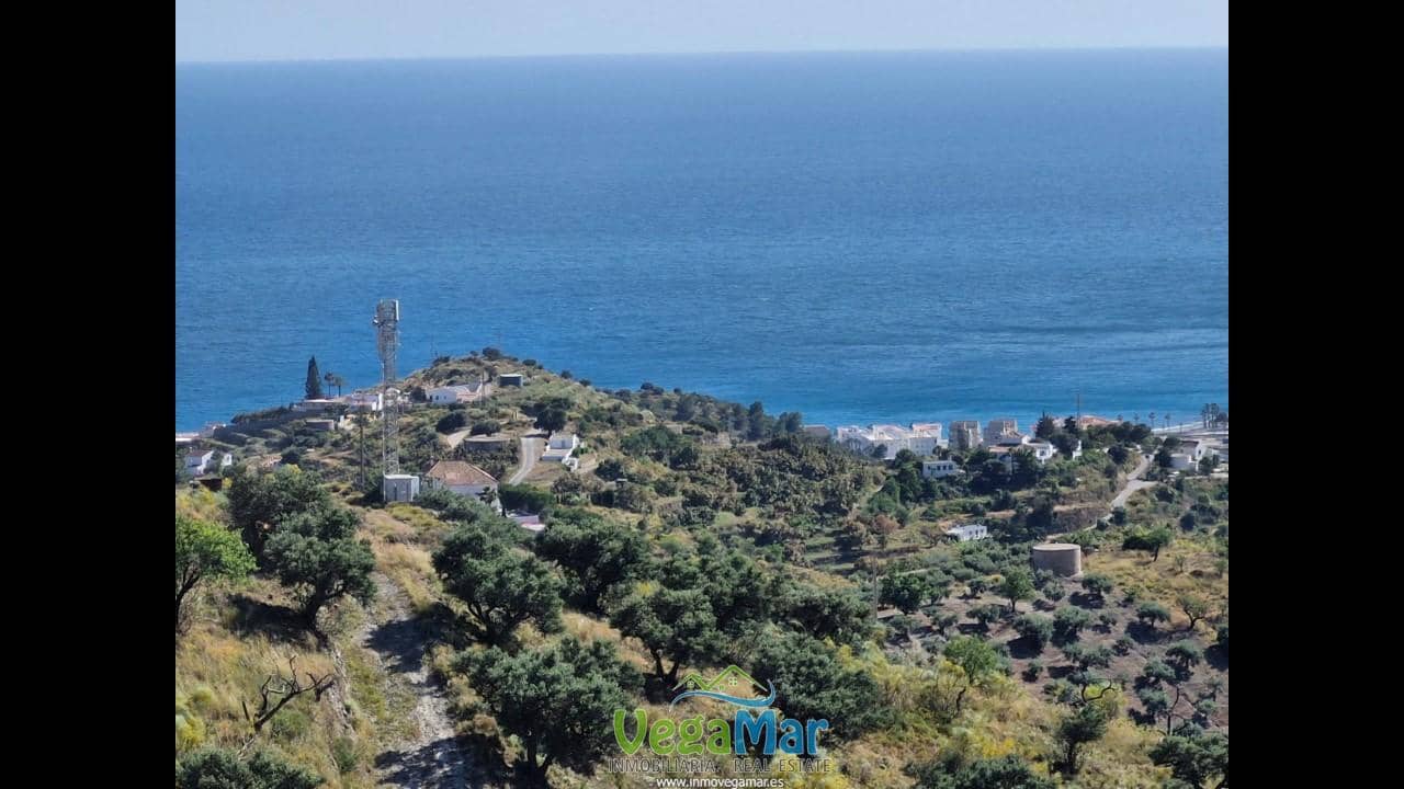 Ubebygd land til salgs i La Herradura - € 35 000 (Ref: 9830396)