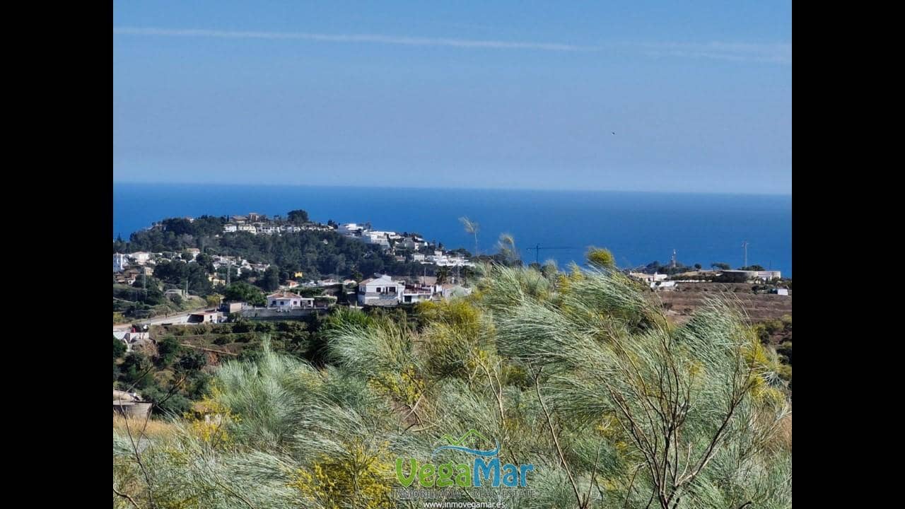 Ubebygd land til salgs i La Herradura - € 35 000 (Ref: 9830396)