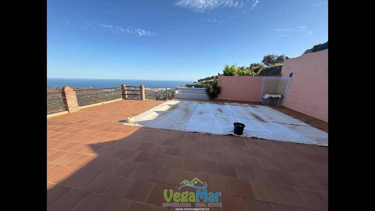 1 bedroom Finca/Country House for sale in Almunecar with pool - € 250,000 (Ref: 9838783)