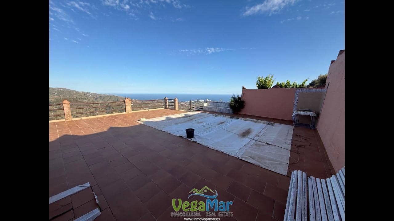 1 bedroom Finca/Country House for sale in Almunecar with pool - € 250,000 (Ref: 9838783)