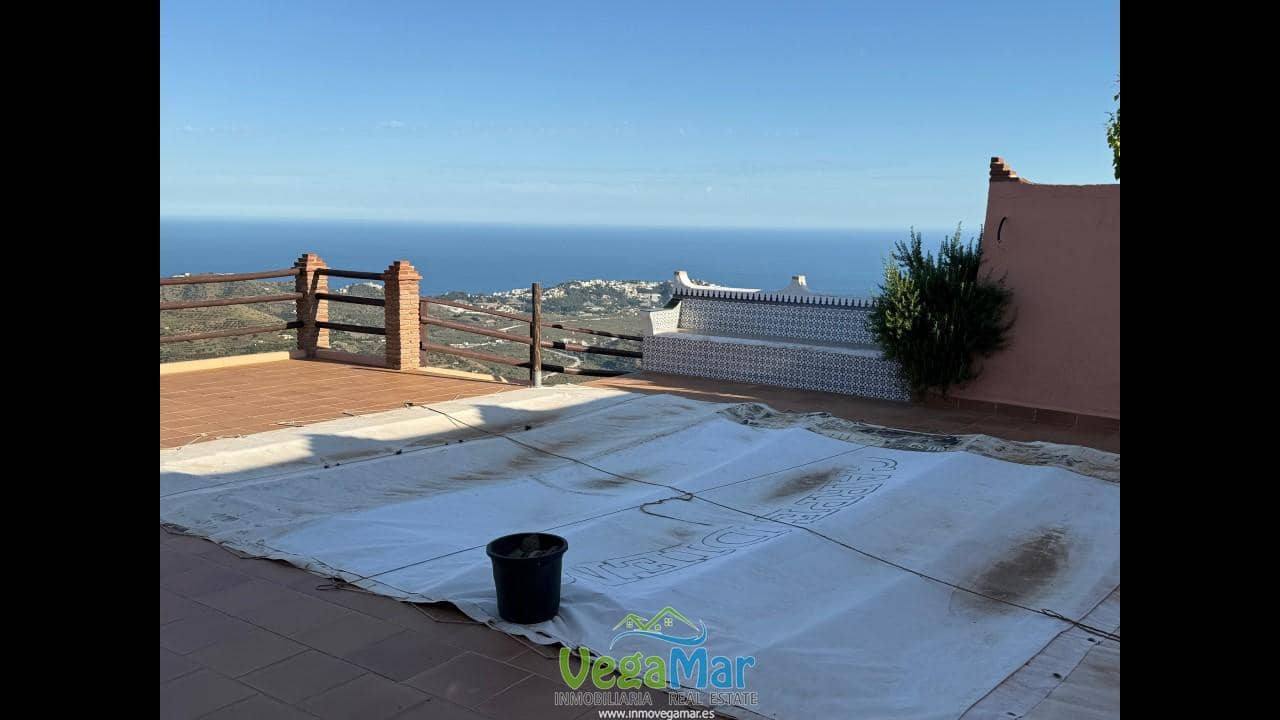 1 bedroom Finca/Country House for sale in Almunecar with pool - € 250,000 (Ref: 9838783)