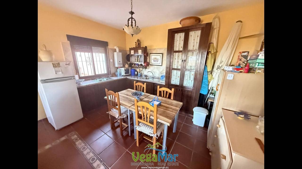 1 bedroom Finca/Country House for sale in Almunecar with pool - € 250,000 (Ref: 9838783)