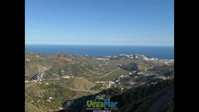 1 chambre Finca/Maison de Campagne à vendre à Almuñécar avec piscine - 250 000 € (Ref: 9838783)