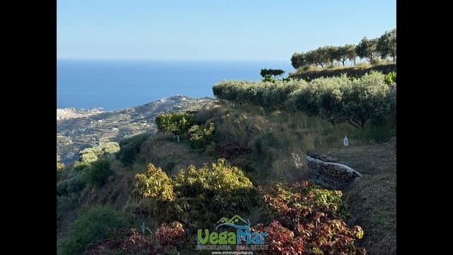 1 chambre Finca/Maison de Campagne à vendre à Almuñécar avec piscine - 250 000 € (Ref: 9838783)