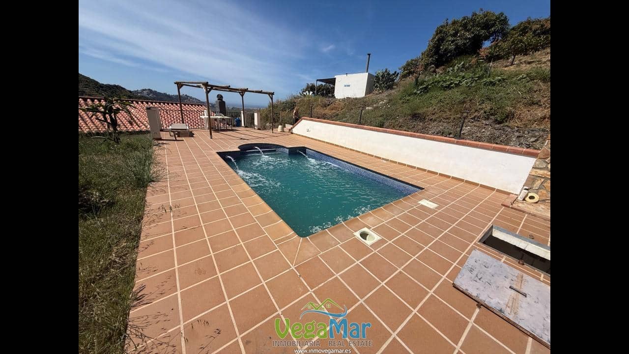 3 bedroom Finca/Country House for sale in Almunecar with pool - € 350,000 (Ref: 9841960)