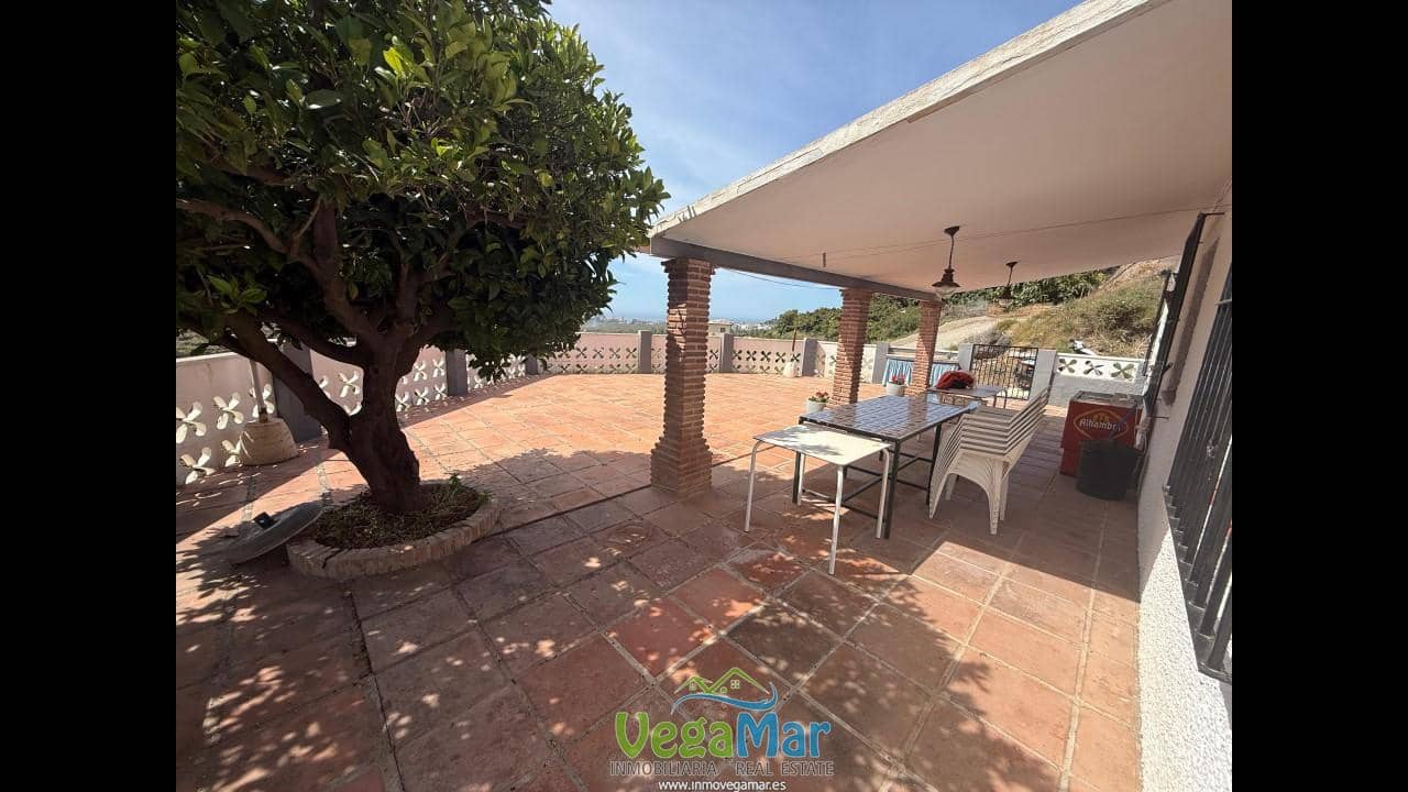 3 bedroom Finca/Country House for sale in Almunecar with pool - € 350,000 (Ref: 9841960)