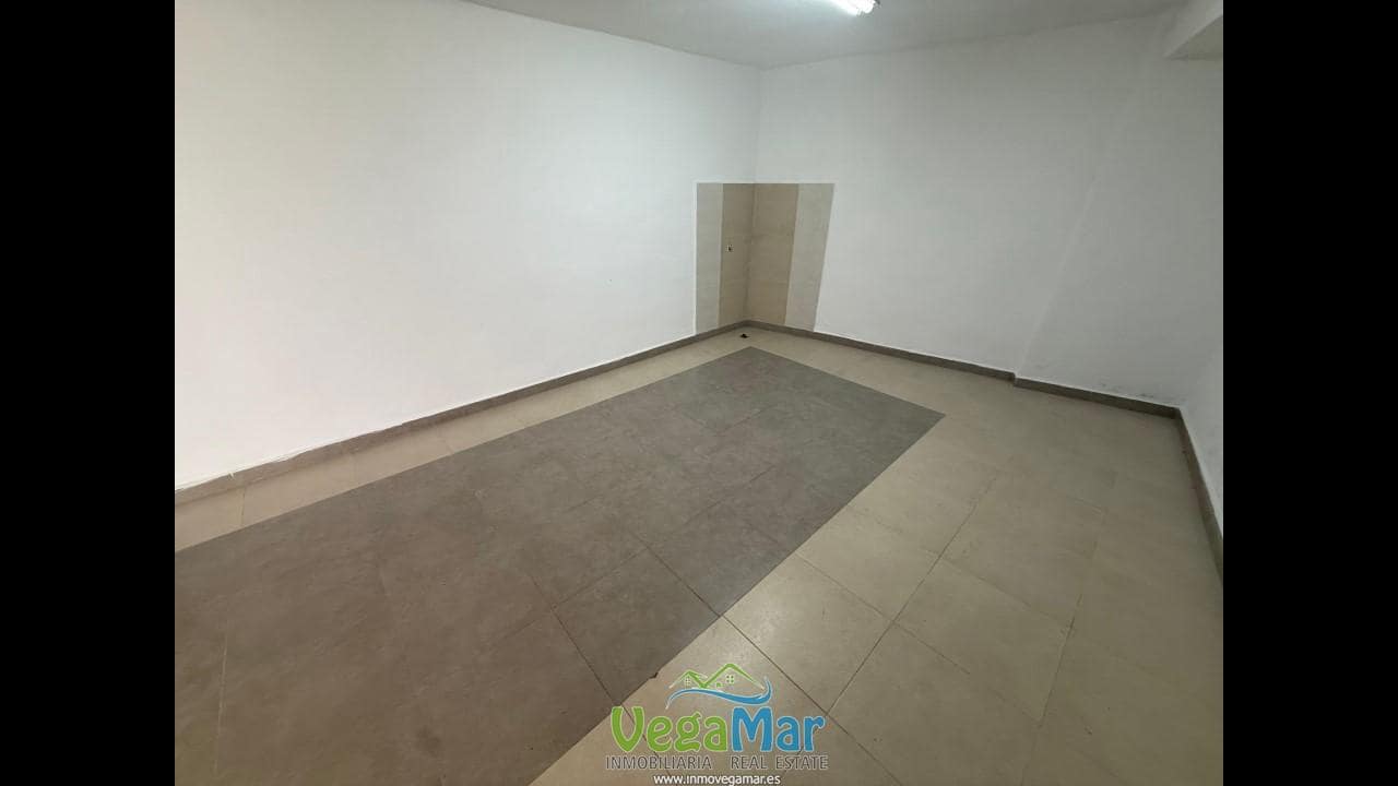 Garage til salg i Almunecar - € 40.000 (Ref: 9844017)