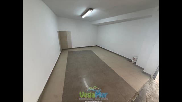 Garage til salg i Almuñécar - € 40.000 (Ref: 9844017)