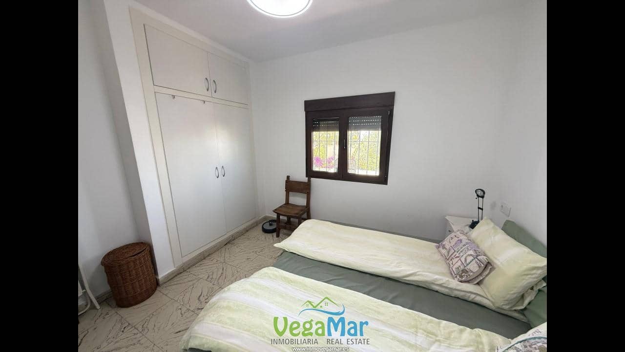 Chalet de 3 habitaciones en Almuñécar en venta con garaje - 349.000 € (Ref: 9858966)