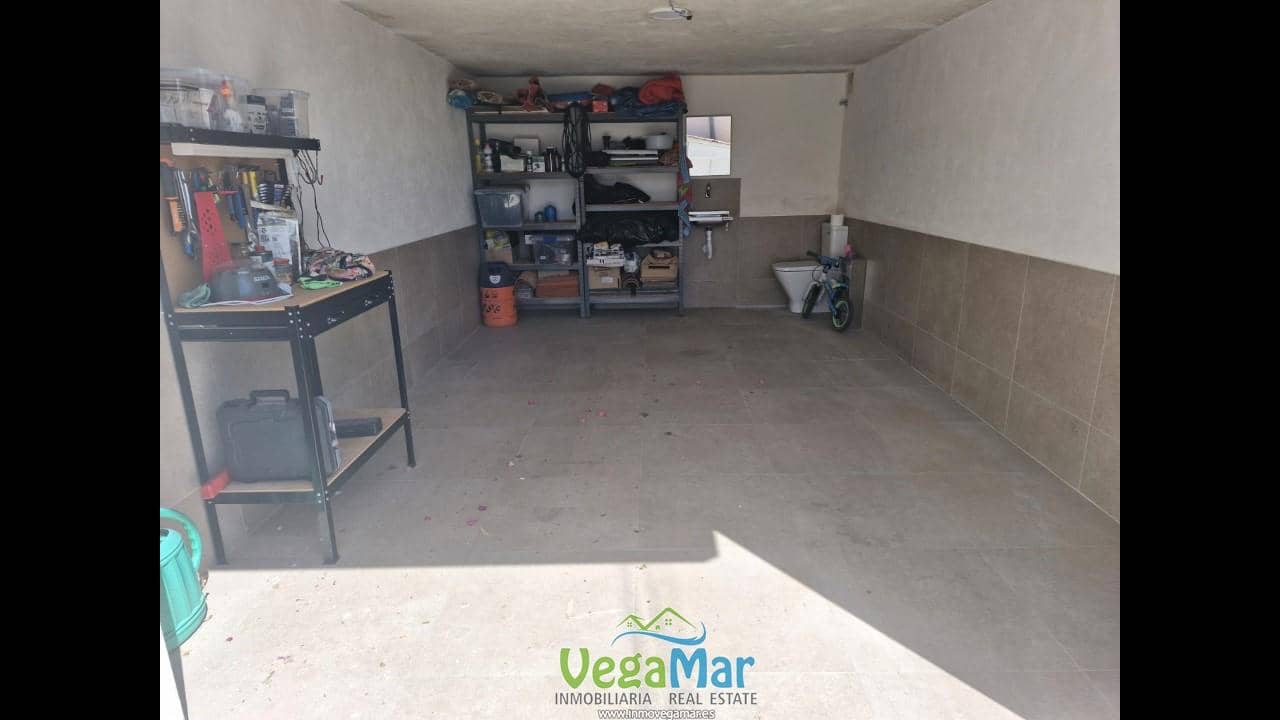 Chalet de 3 habitaciones en Almuñécar en venta con garaje - 349.000 € (Ref: 9858966)