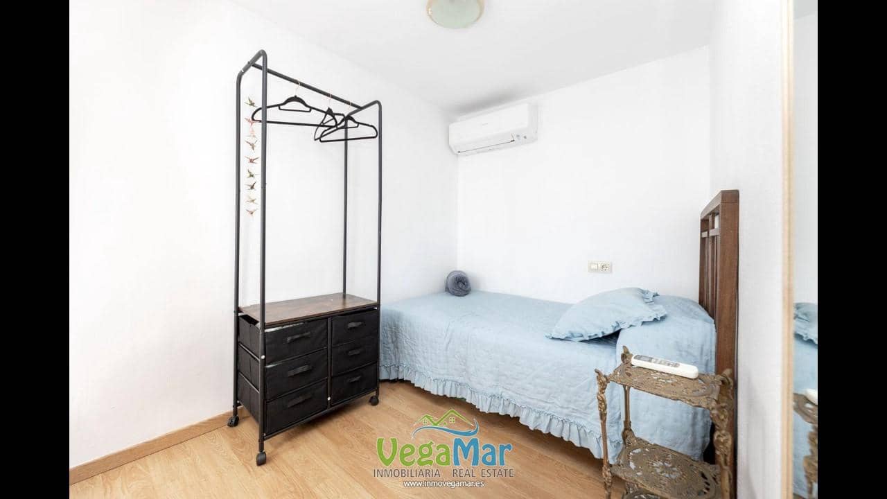 Chalet de 2 habitaciones en Granada ciudad en venta - 288.000 € (Ref: 9861218)