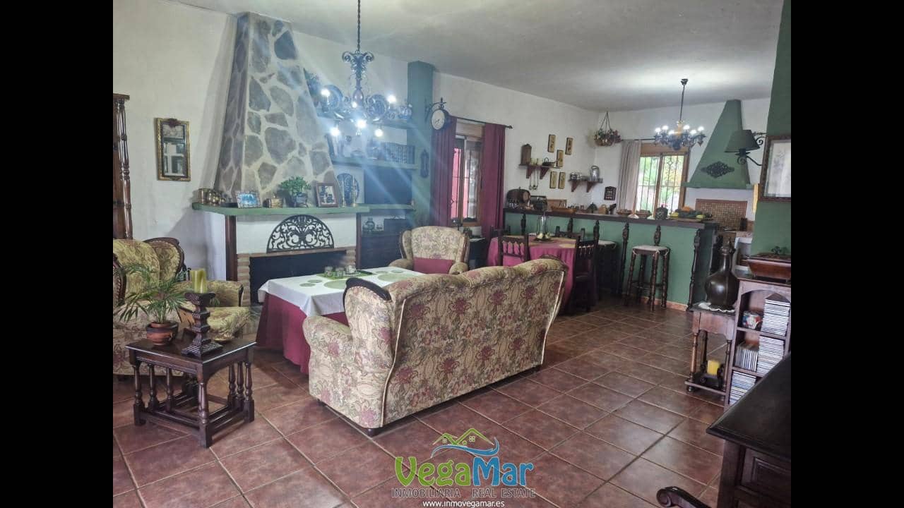 2 bedroom Finca/Country House for sale in Jete with pool - € 389,000 (Ref: 9911769)