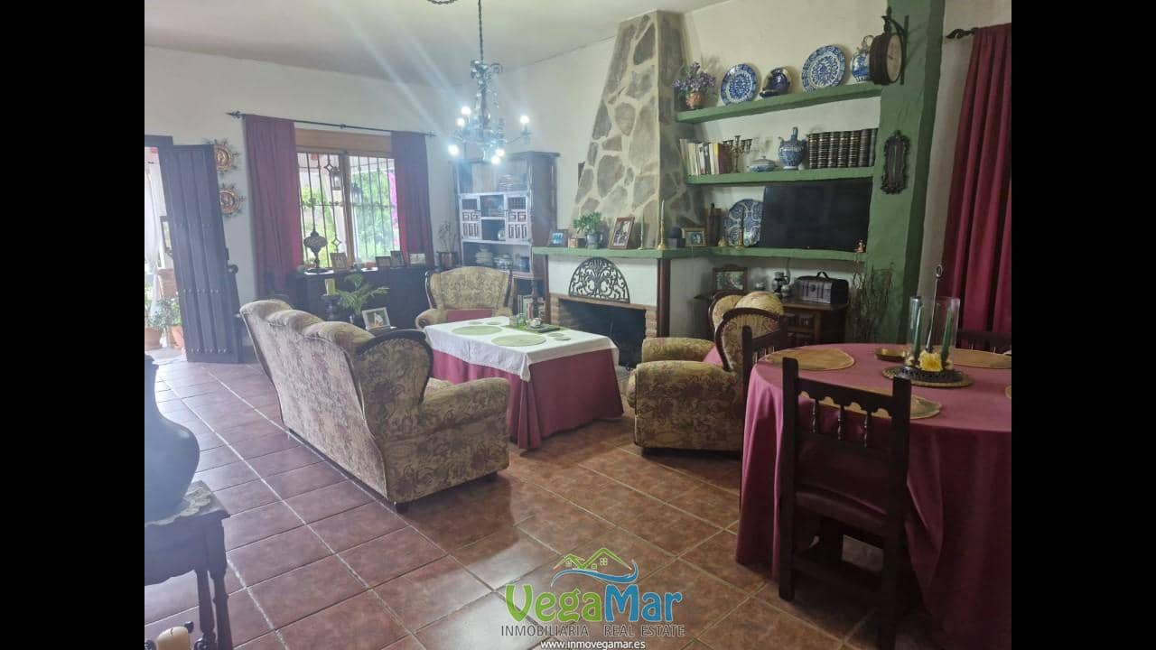 2 bedroom Finca/Country House for sale in Jete with pool - € 389,000 (Ref: 9911769)