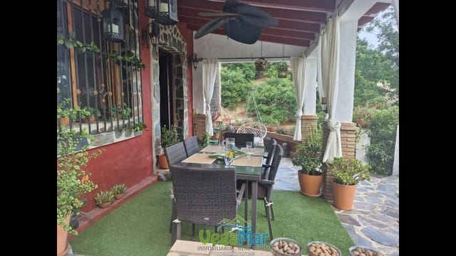 2 sovrum Finca/Hus på landet till salu i Jete med pool - 380 000 € (Ref: 9911769)