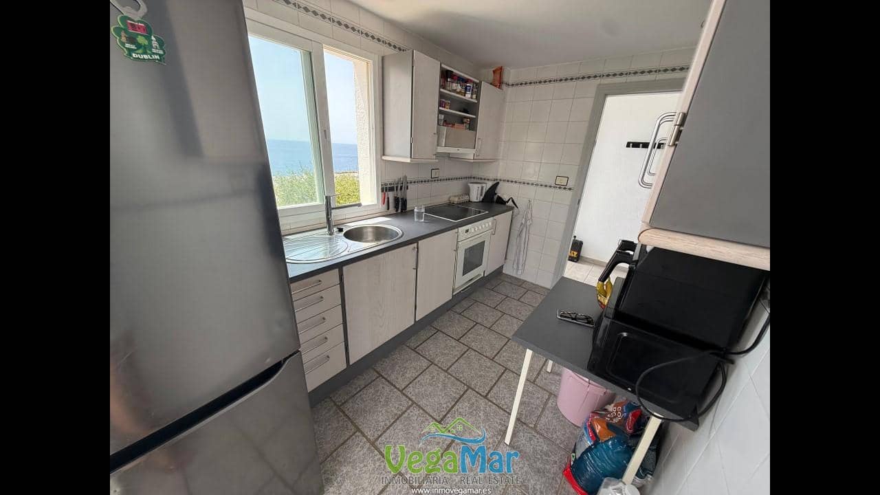 2 bedroom Villa for rent in Almunecar with pool garage - € 800 (Ref: 9977934)