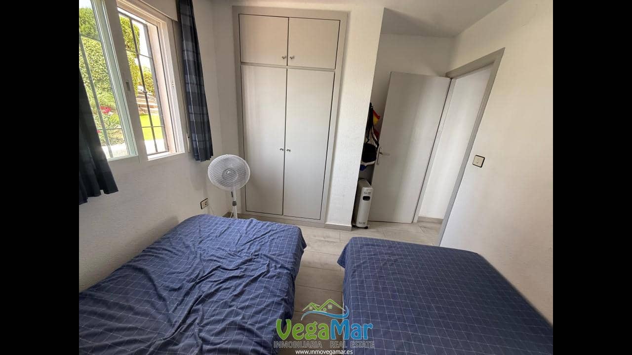 2 bedroom Villa for rent in Almunecar with pool garage - € 800 (Ref: 9977934)