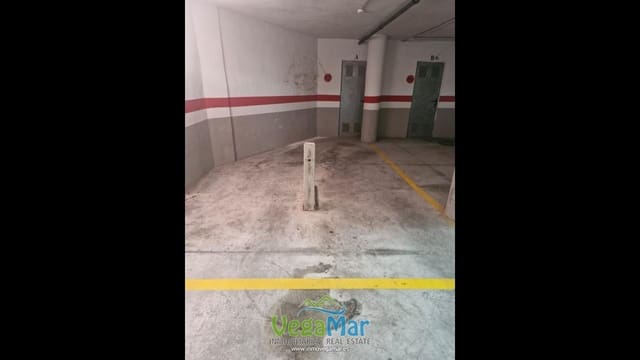 Garasje til salgs i Almuñécar - € 53 000 (Ref: 9977935)
